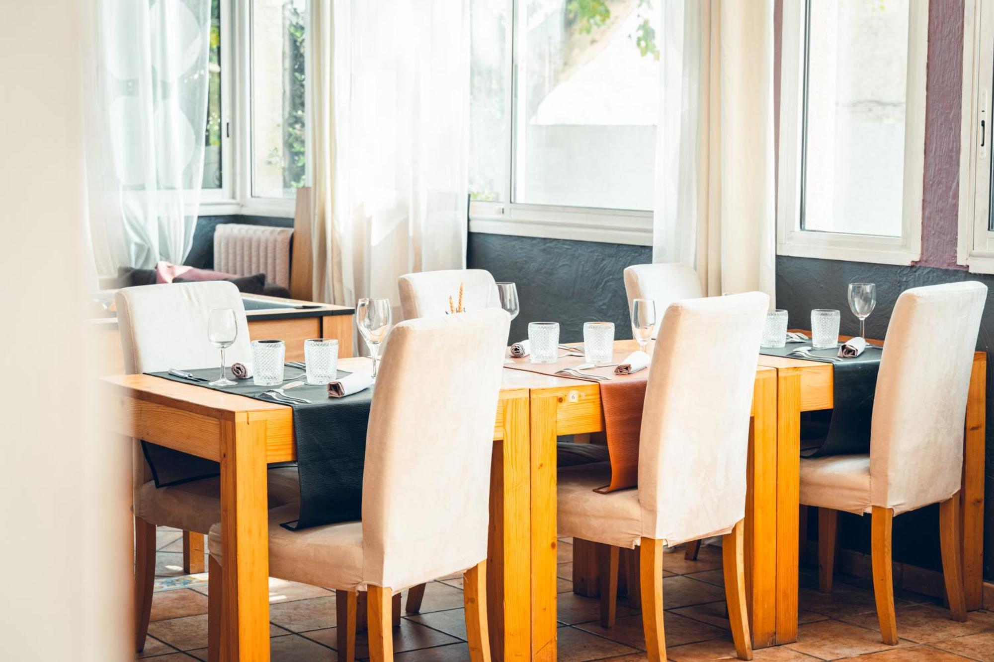 Logis Hotel La Magnanerie - Cote Bistro オービニヨスク エクステリア 写真