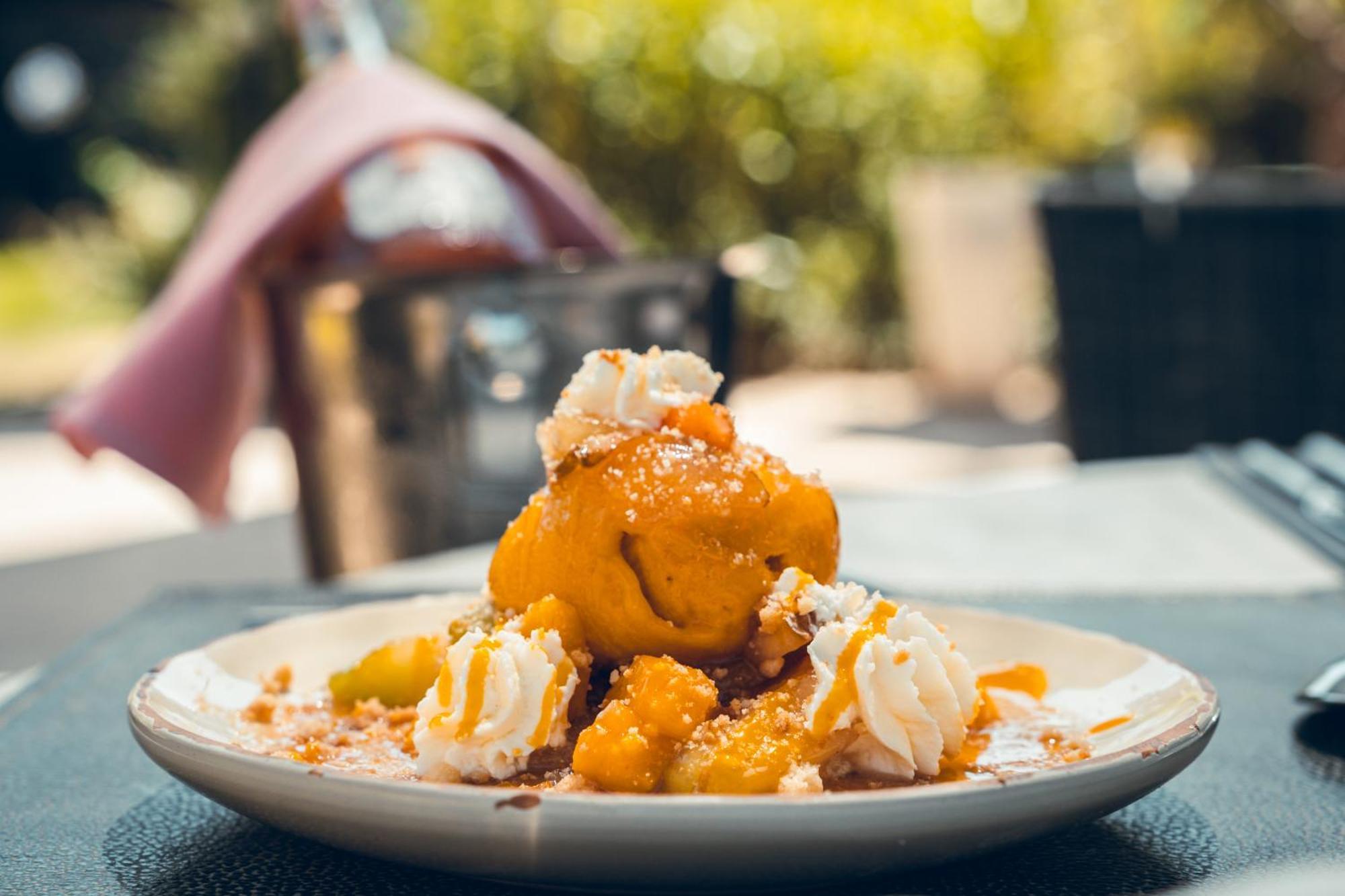 Logis Hotel La Magnanerie - Cote Bistro オービニヨスク エクステリア 写真